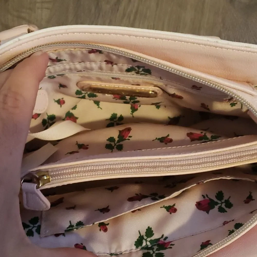 Betsy Johnson purse - Picture 12 of 16